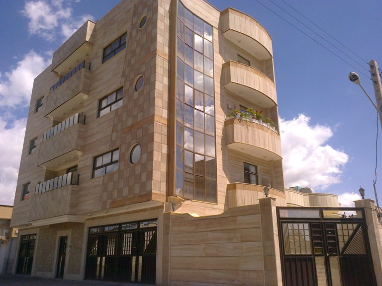 نمای ساختمان درکاشمر